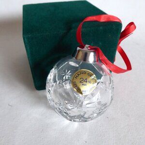 NEW VINTAGE HAND CUT CZECH REPUBLIC 24% CRYSTAL CHRISTMAS ORNAMENT